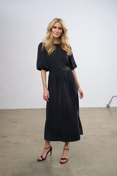 vestido orquídea negro