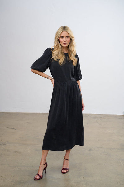 vestido orquídea negro