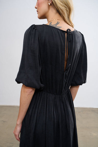 vestido orquídea negro