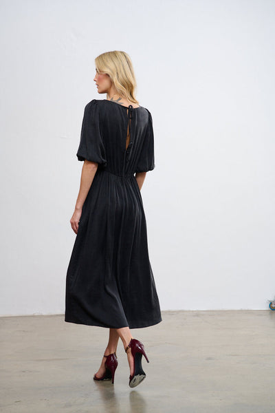 vestido orquídea negro