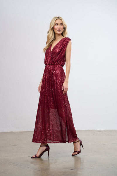 Vestido largo de lentejuelas con brillo escarlata