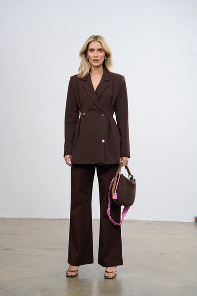 Chaqueta ajustada musa marrón