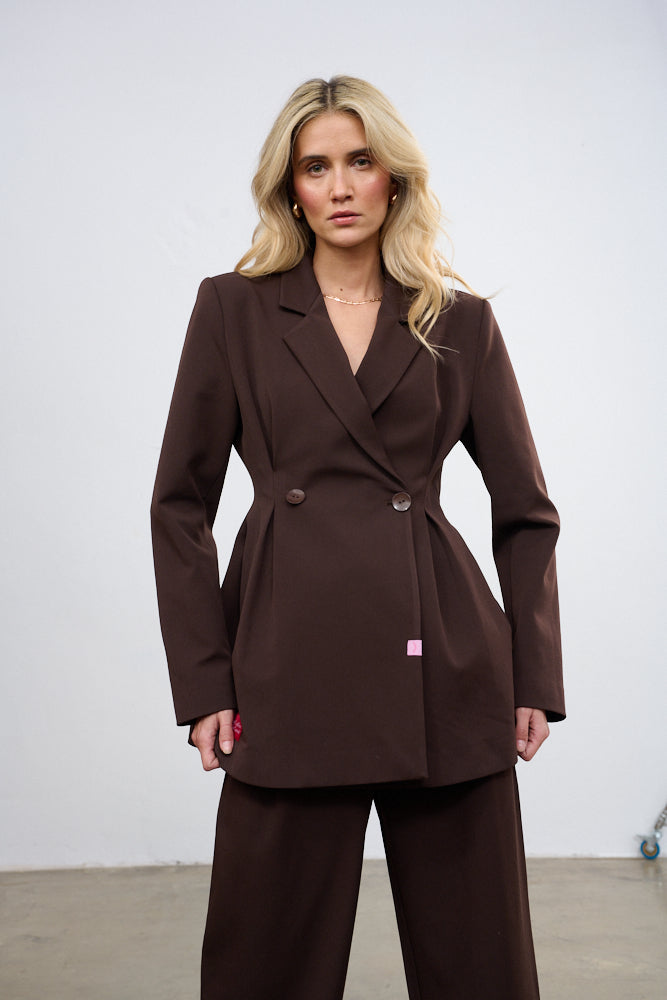 Chaqueta ajustada musa marrón