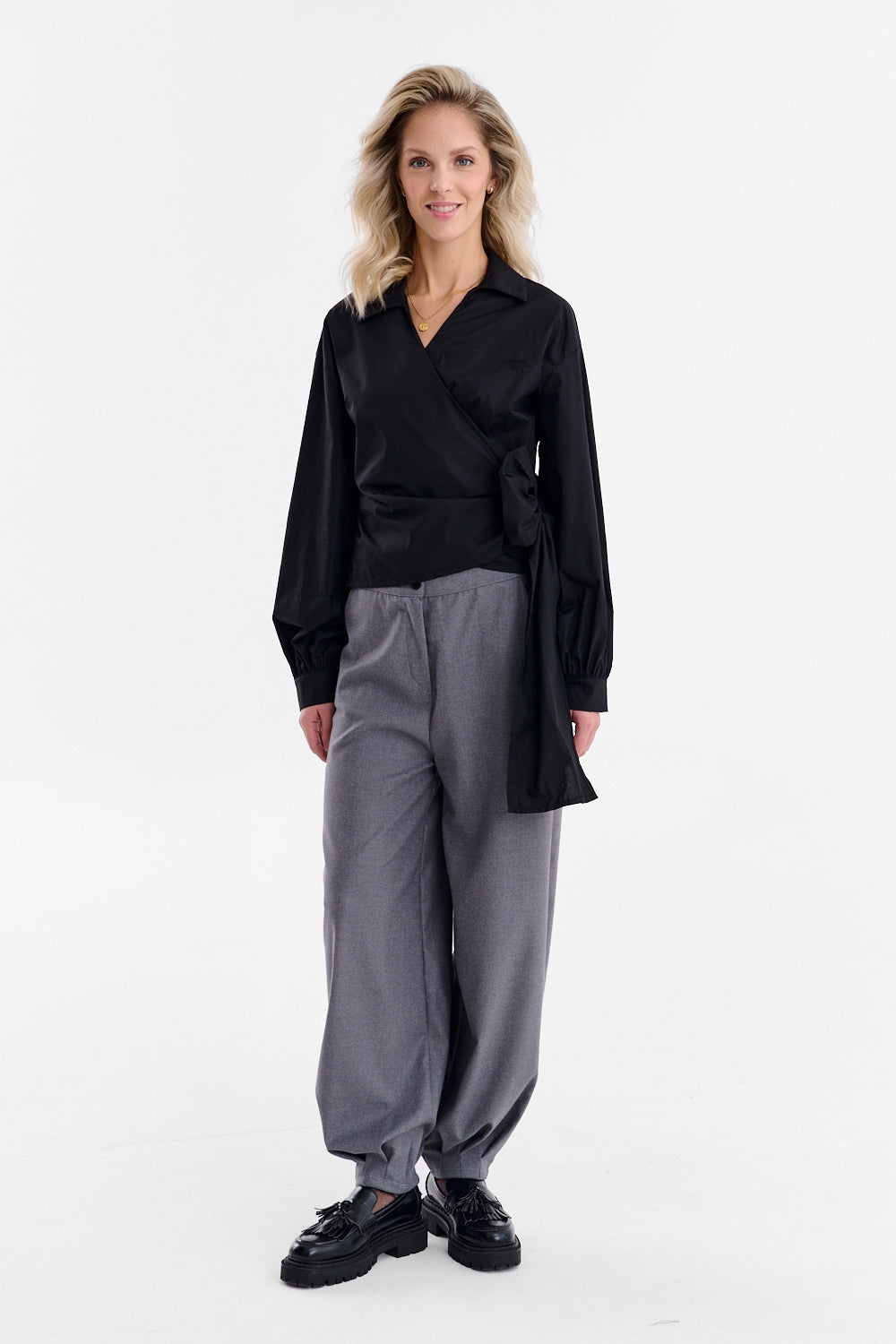 Camisa con lazo de cielo nocturno