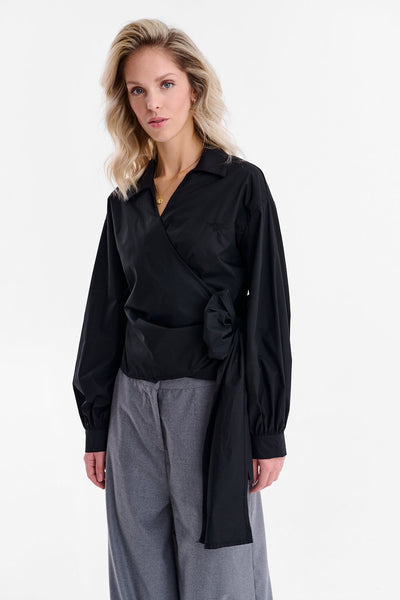 Camisa con lazo de cielo nocturno